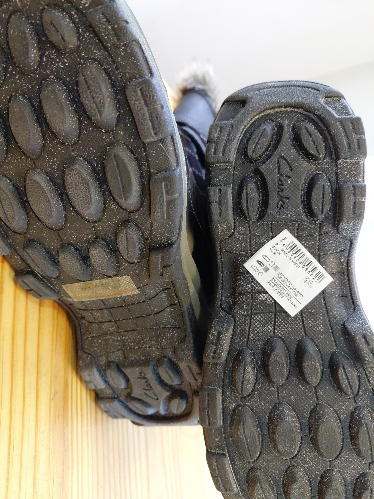 Clarks Mazlyn West Water Resistant Black Leather Fur Winter Boots Size 6.5 New