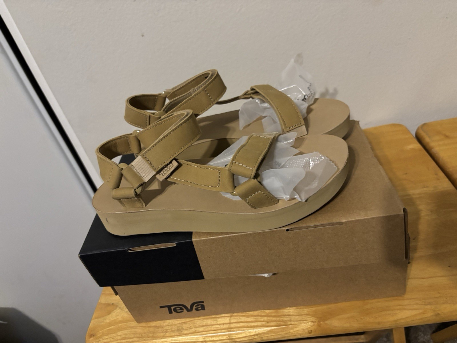 Teva Sandals Women Size US 7 Eu 38 Midform Universal Leather Strappy Sandals