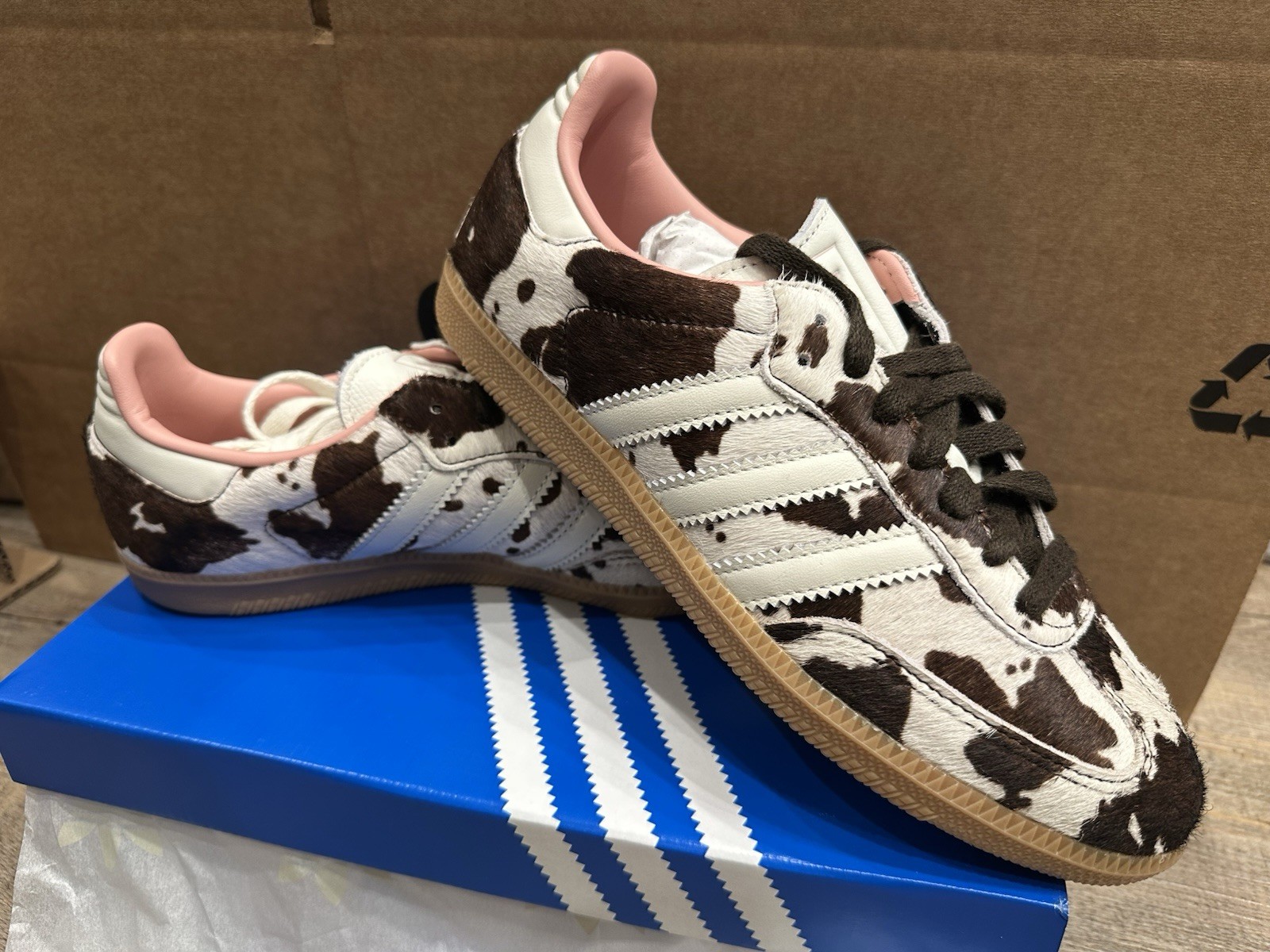 Men’s 10.5 adidas Samba OG Womens Cow Print 2025 JR1256 Brand New Women’s 11.5