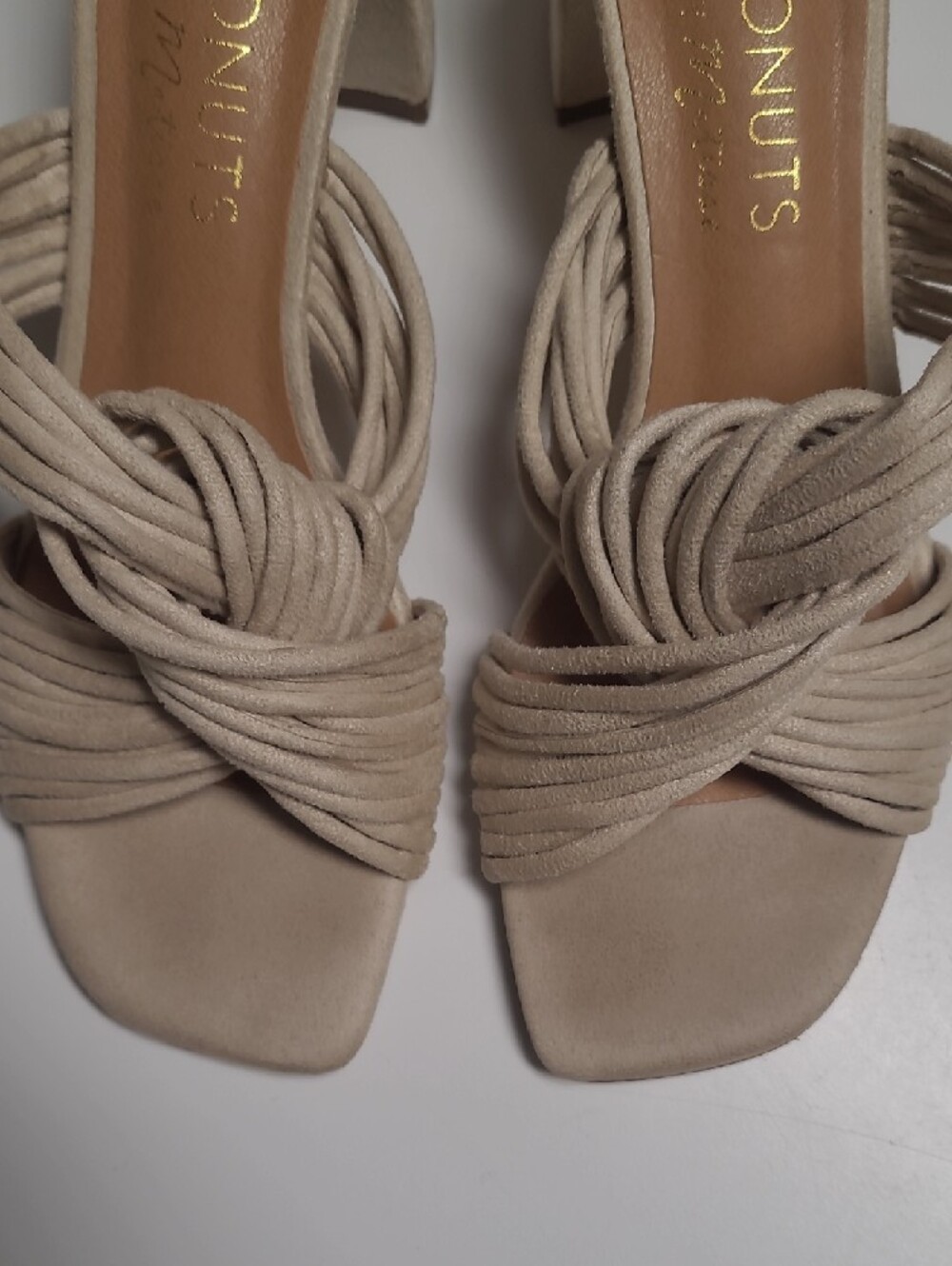 Coconuts by Matisse Roman Taupe Twisted Strap Block Heel Mules – Size 8