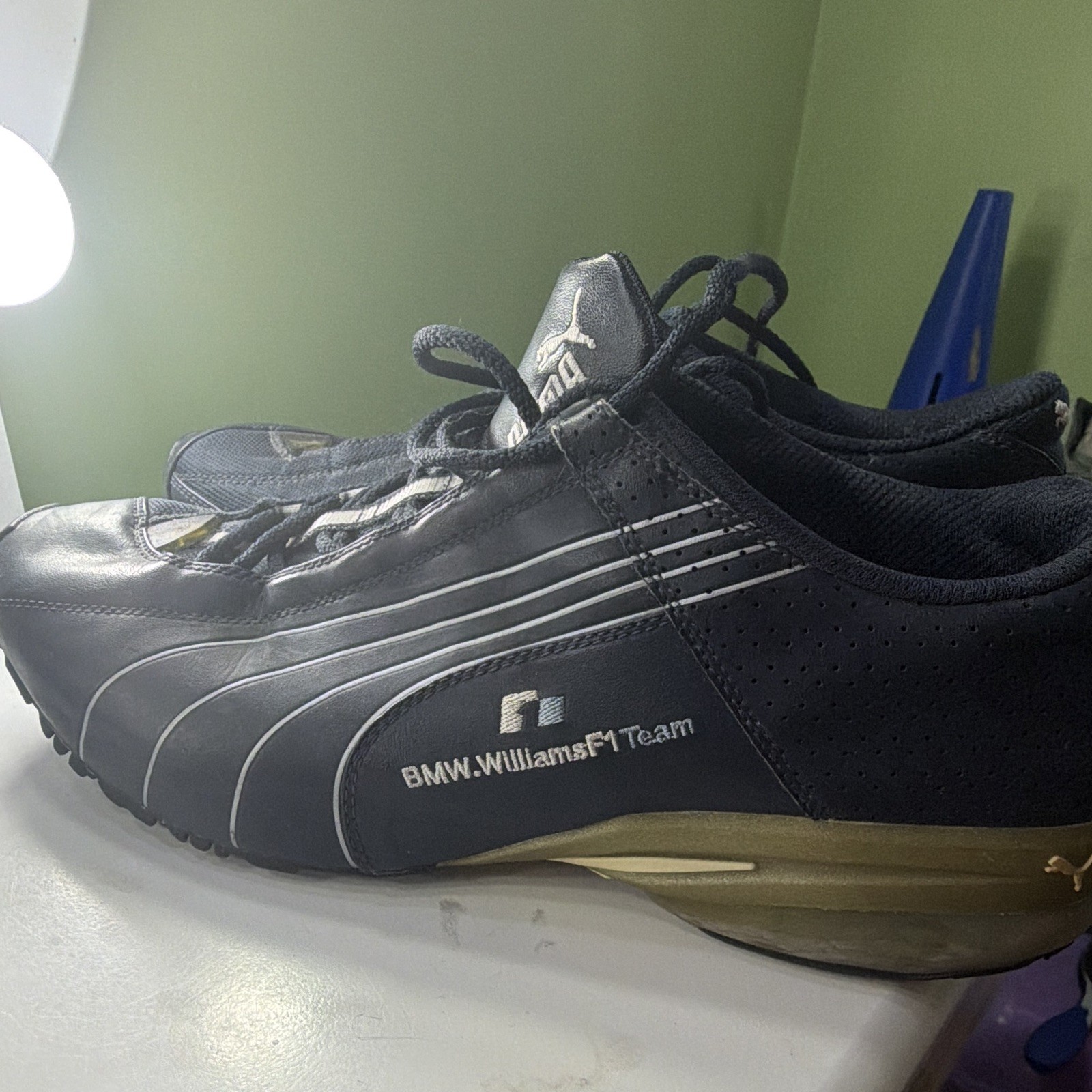 PUMA BMW Williams F1 Team Track Training Men’s Low Top Lace-Up Sneakers