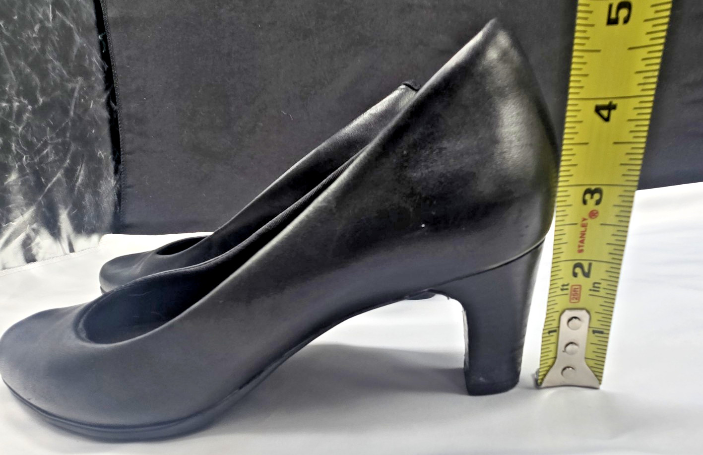 Rockport Women’s Total Motion Trutech Plain Black Leather Comfort Pump Heels 8