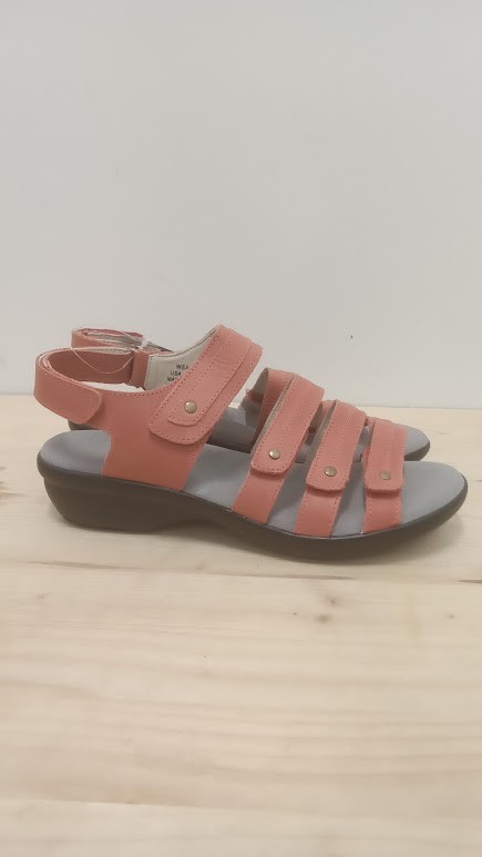 NWOB Salmon Leather Womens Propet Sandals Size 6 M