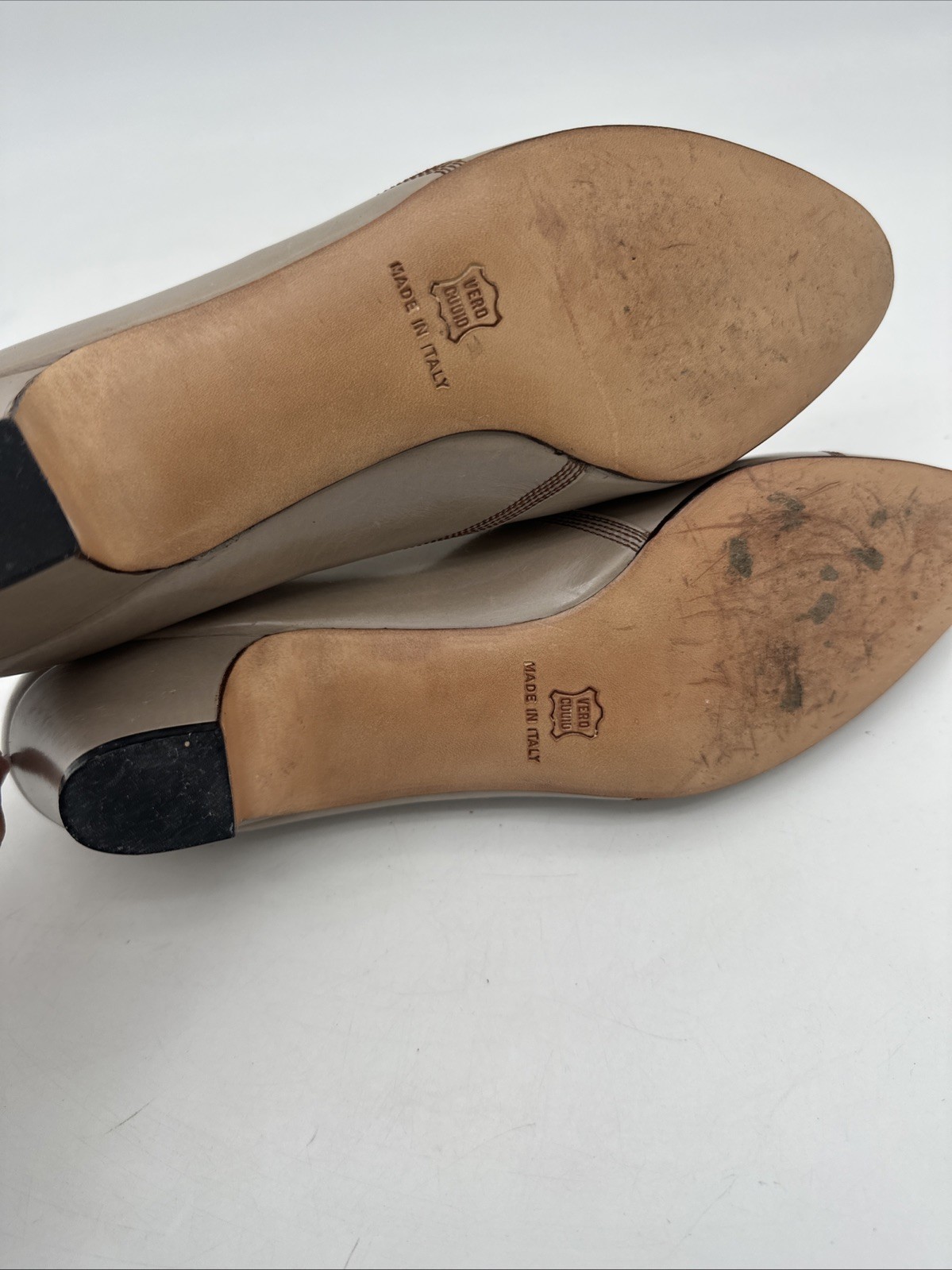 Salvatore Ferragamo Alleata Beige Tan Heels Size 8.5AAA EUC