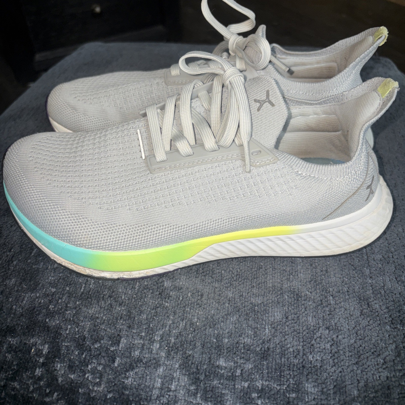 Flux Adapt Runner Women’d Size 8.5 Men’s 7 Gray Running Shoes Sneakers