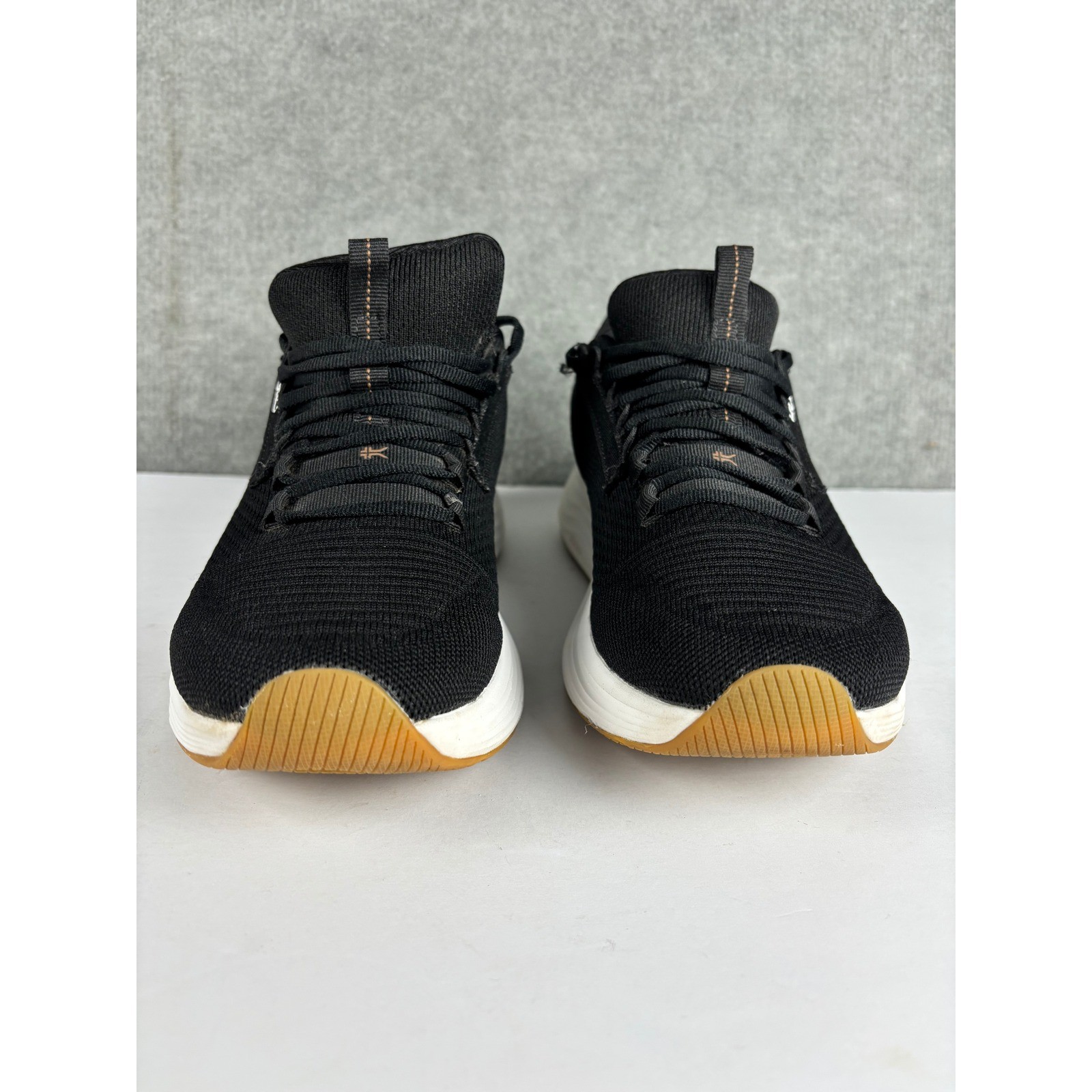 Kuru Atom 2 Athletic Walking Shoe Wide Width Size 9 Black Gum Sole
