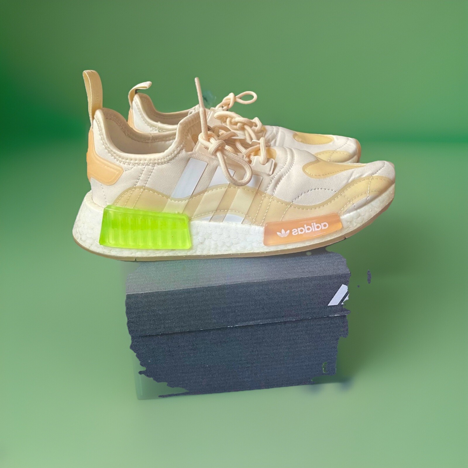ADIDAS NMD- R1 WOMEN