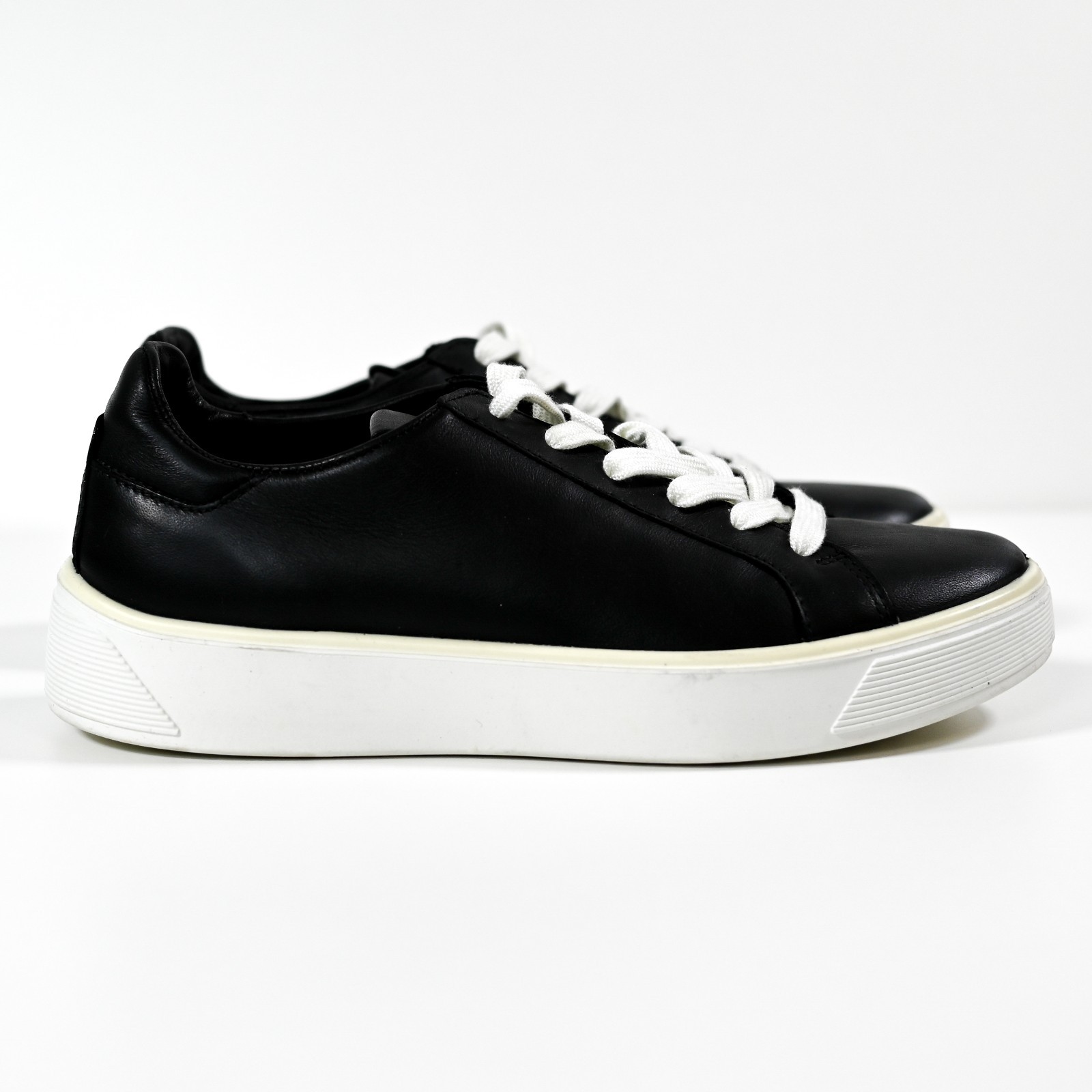 ECCO Street Tray Sneakers Comfort Leather Shoes Black – Women’s Size 4 – 4.5