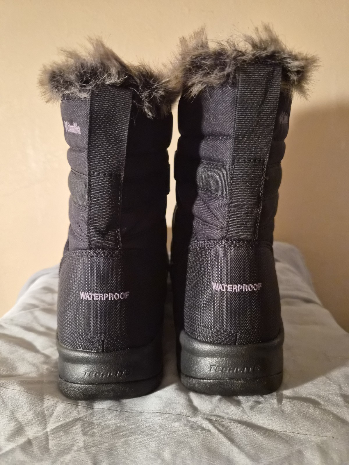 Columbia Minx Shorty Women’s Black Waterproof Faux Fur Trim Snow Boots US 7.5