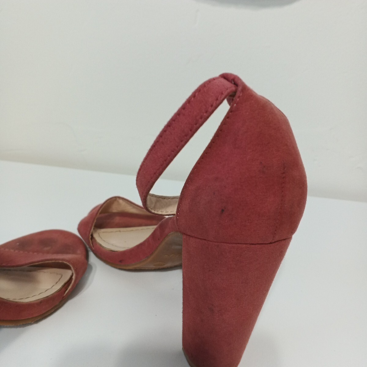 BAMBOO Ankle Strap 4″ Heels Rose Suede Size 7.5