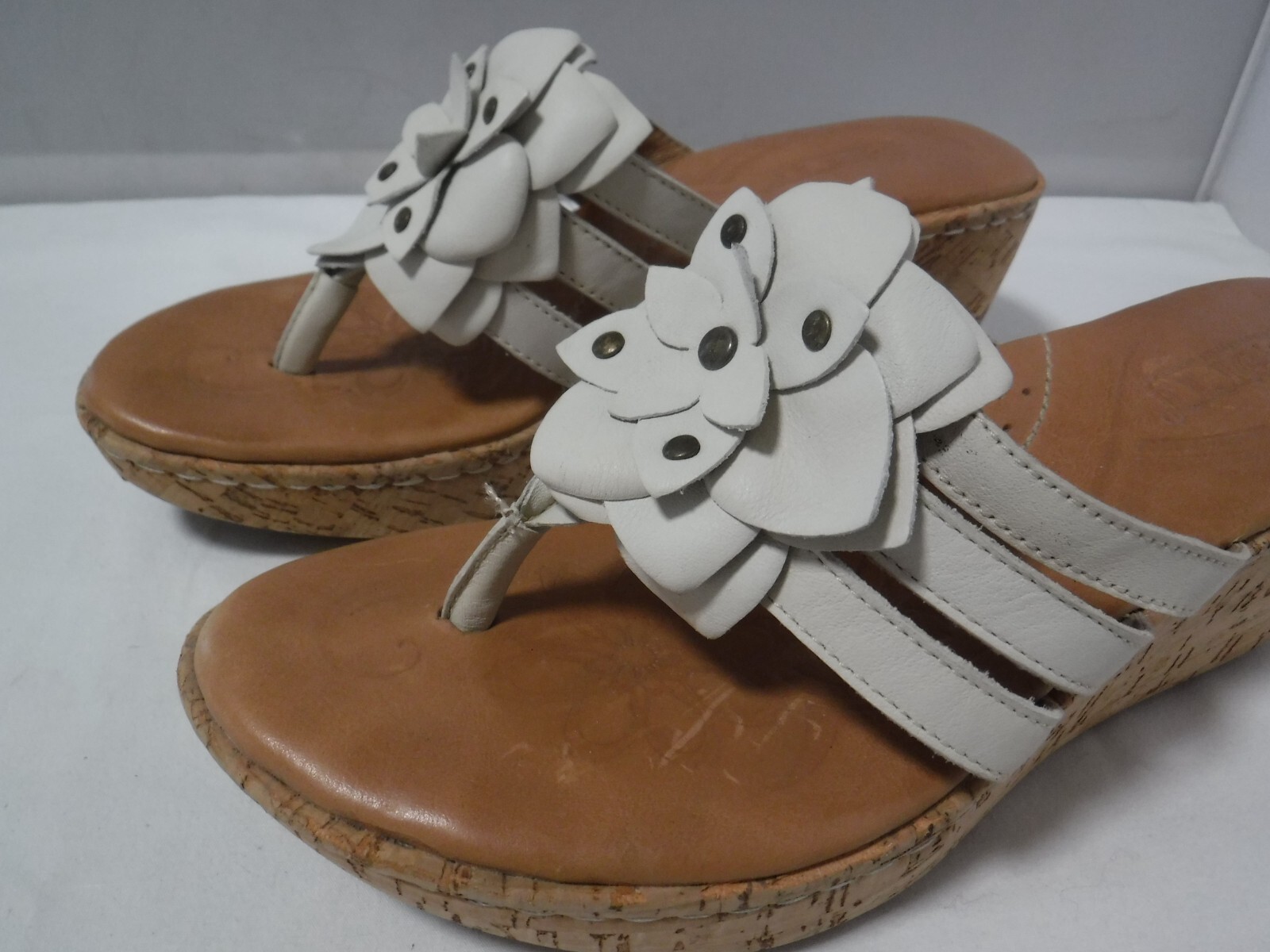 PF3 BORN MIKO Flutter W22259 Ivory Flower Cork Platform Chunky Thong Sandal 9