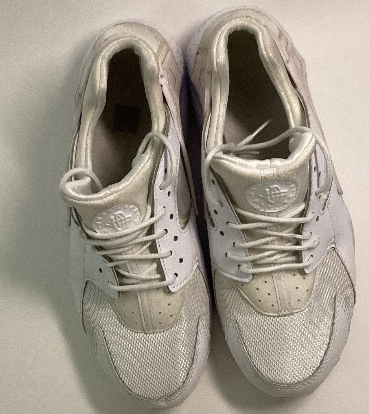 Nike Air Huarache Run Triple White Low Top Women’s Sneakers 634835-108