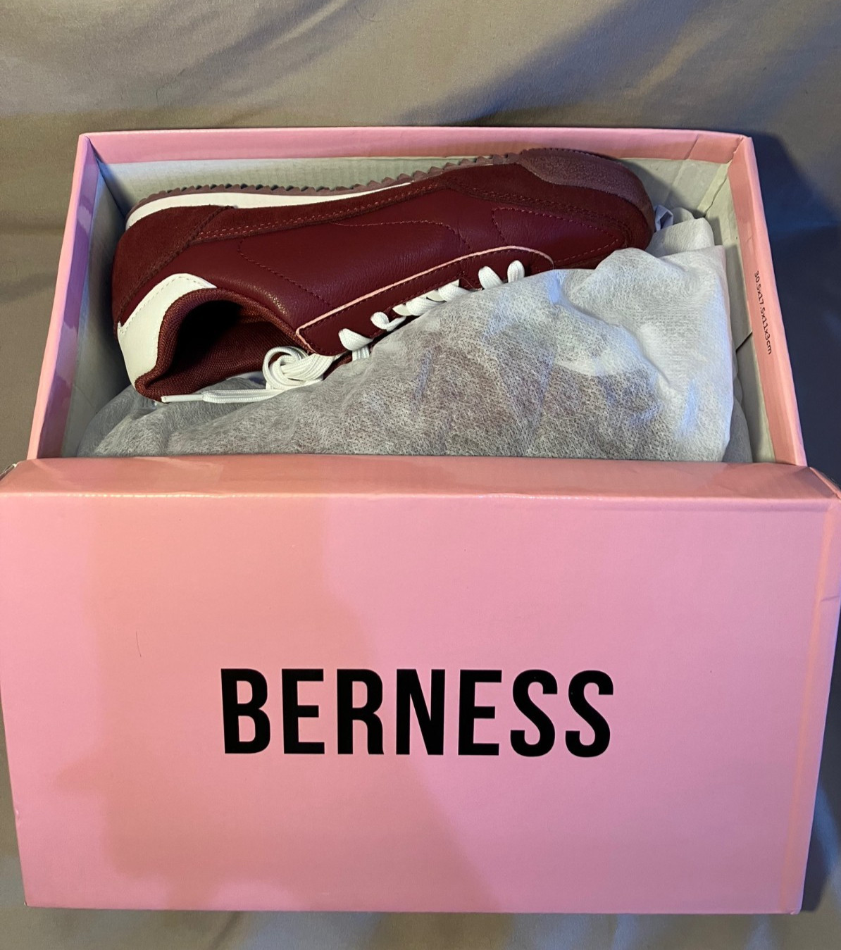 Berness Landon Burgundy Retro Sneakers New In Box Casual Shoes Size 7