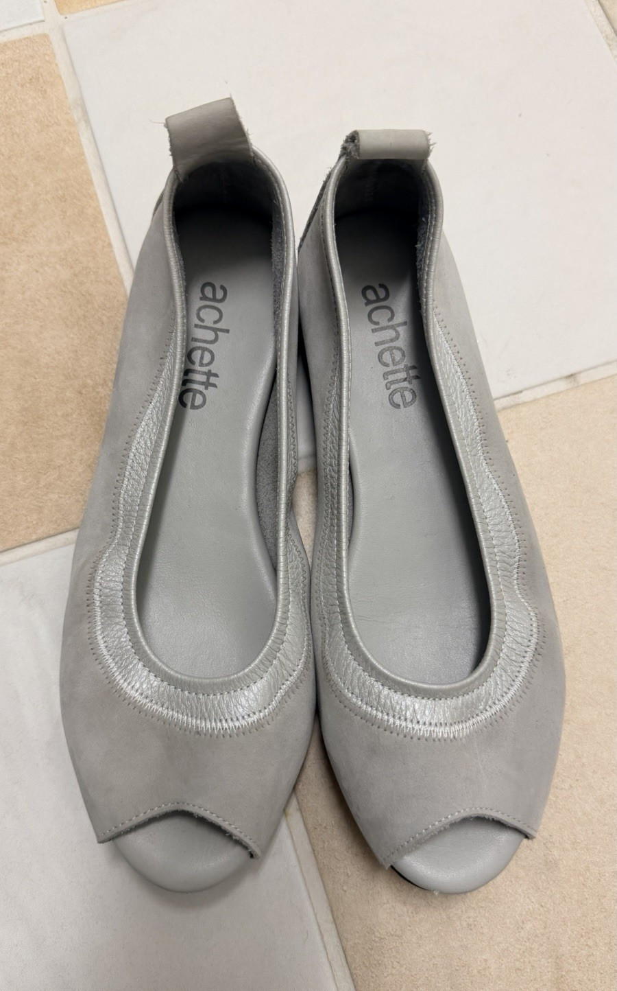 achette Gray Leather Peep Toe Ballet Flats Slip-On Pull Tab Women’s US 4