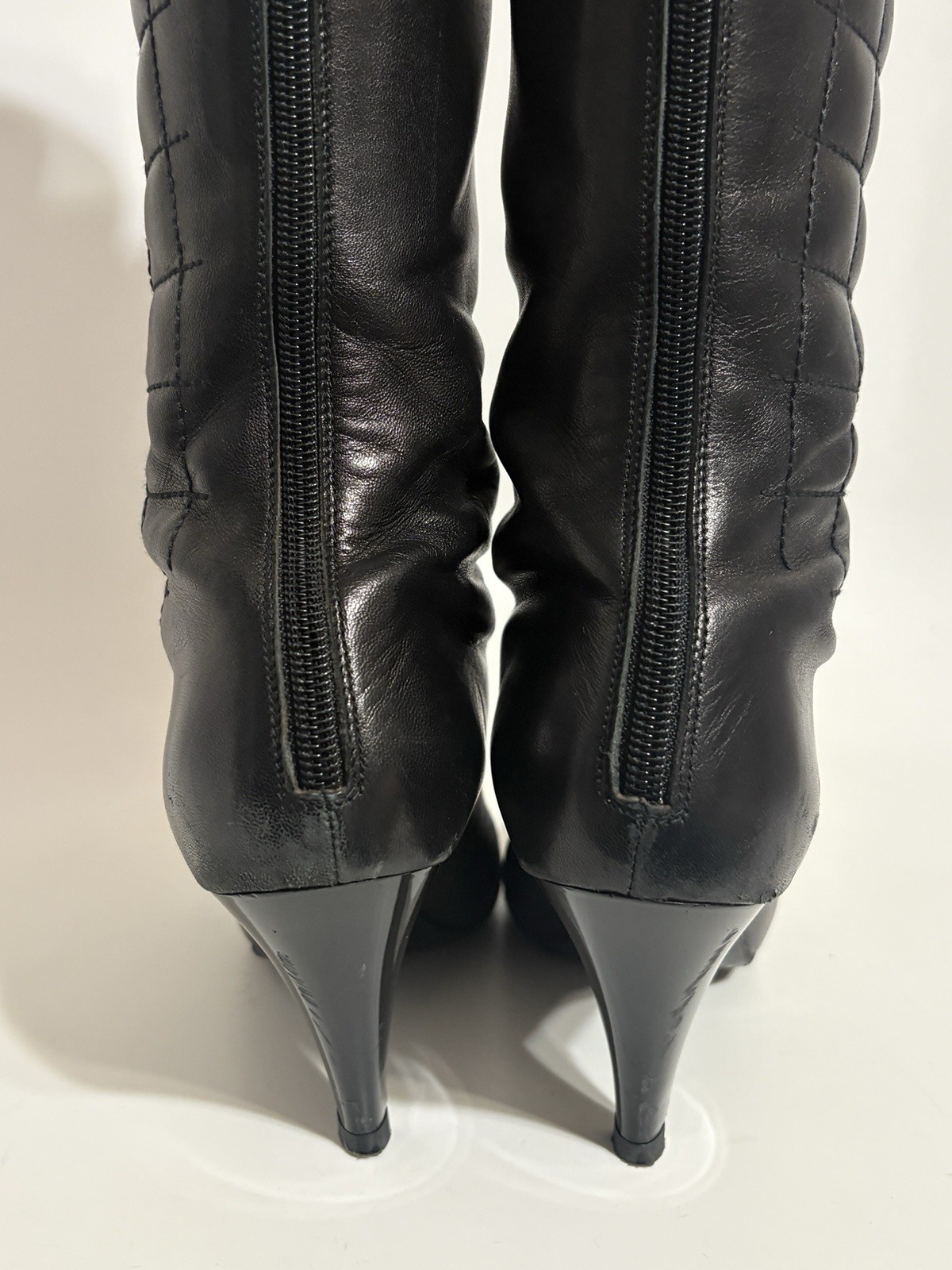 Vtg Chanel Black Quilted Leather CC Logo Zipper Pull Boots 36