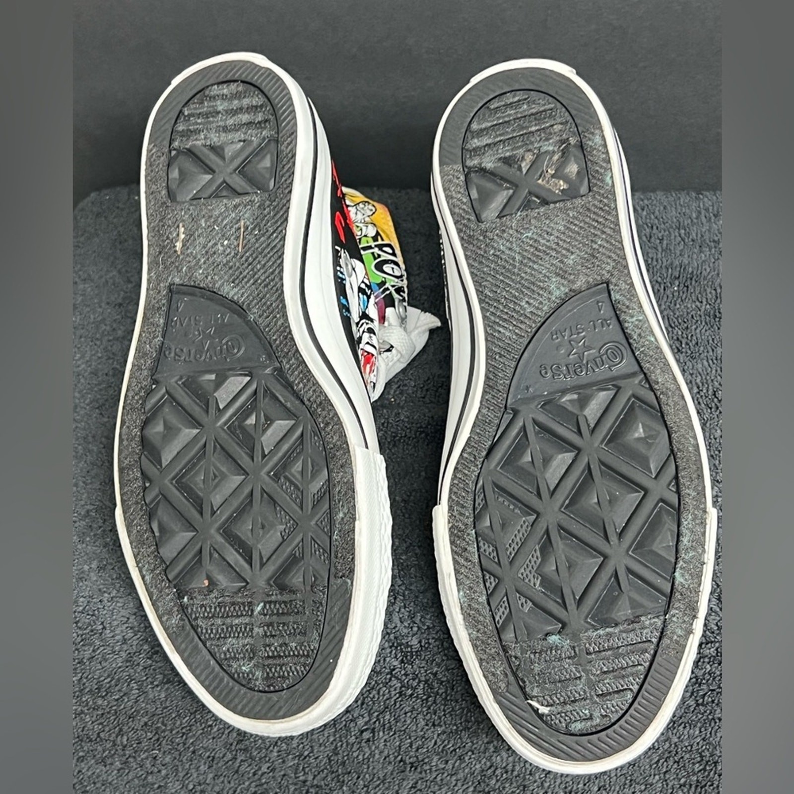 Converse All Star Hi DC Comics Superman Shoes Mens 4 Womens 6 Colorful Graphic