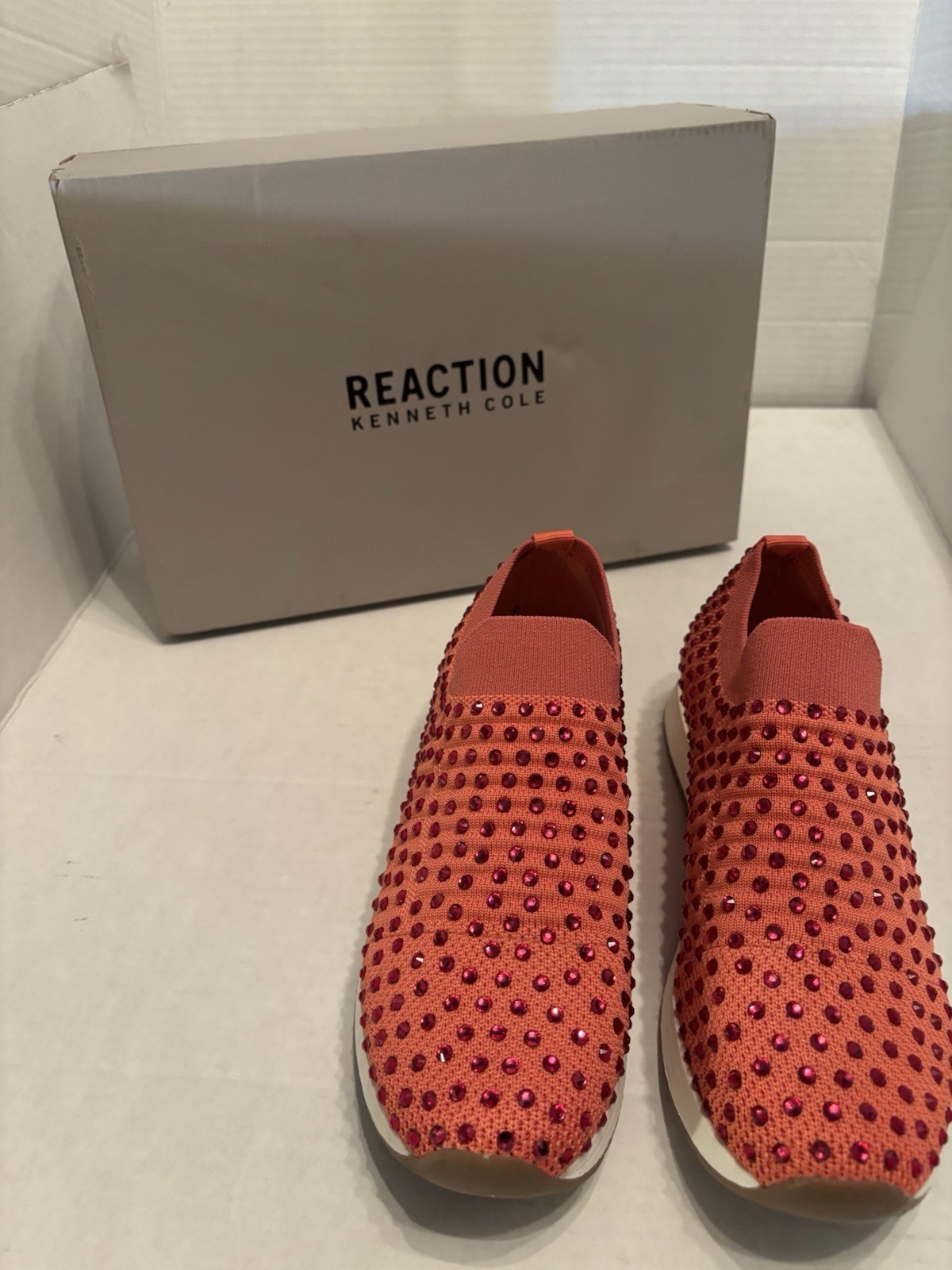 Kenneth Cole Reaction Cameron Jewel Jogger (Sunset) New in Box Size 6M 061
