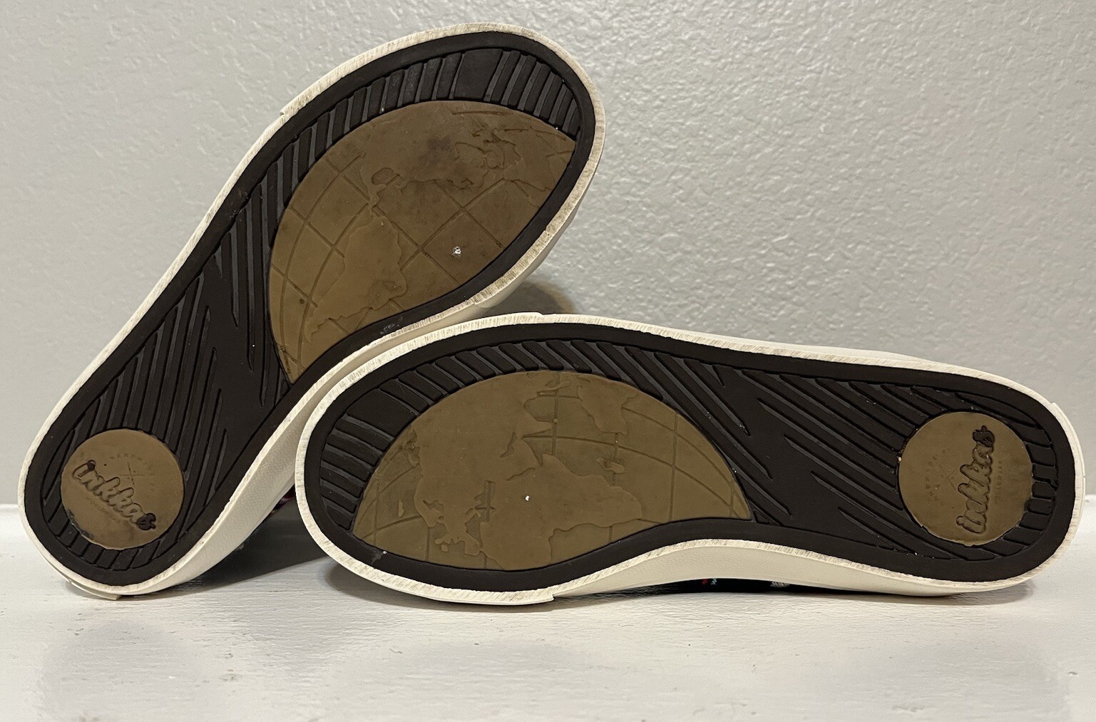 Inkkas Blackbird High Top Sneakers Women’s Size 6