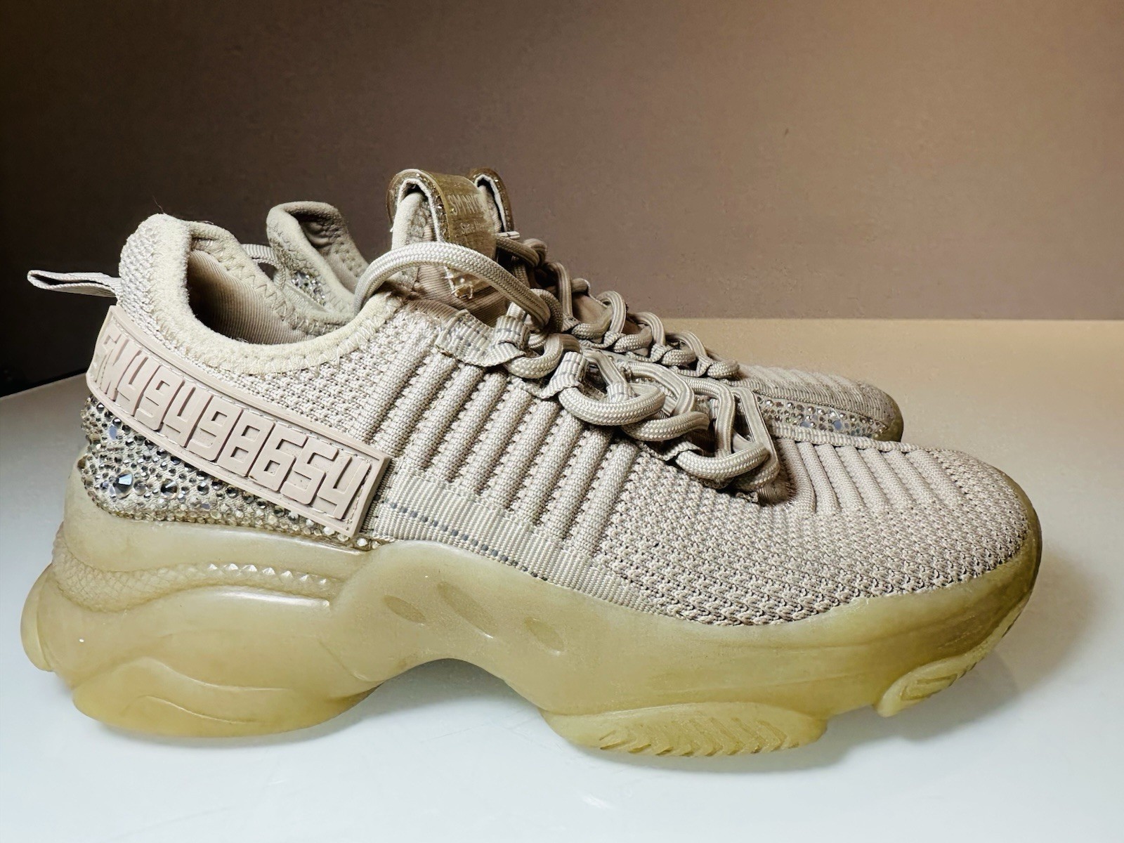 Steve Madden SM NY90 Sneakers Beige Rhinestone Breathable Womens Sz 7.5