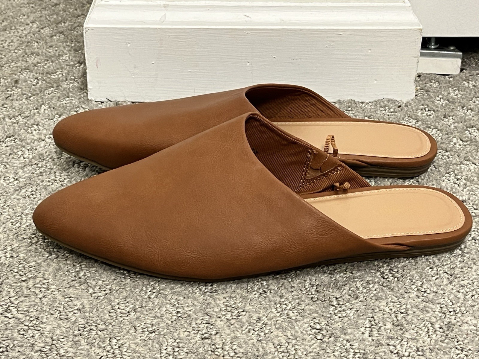 Old Navy Womens Pointed Toe Modern Mule Flats Cognac Brown Faux Leather 10