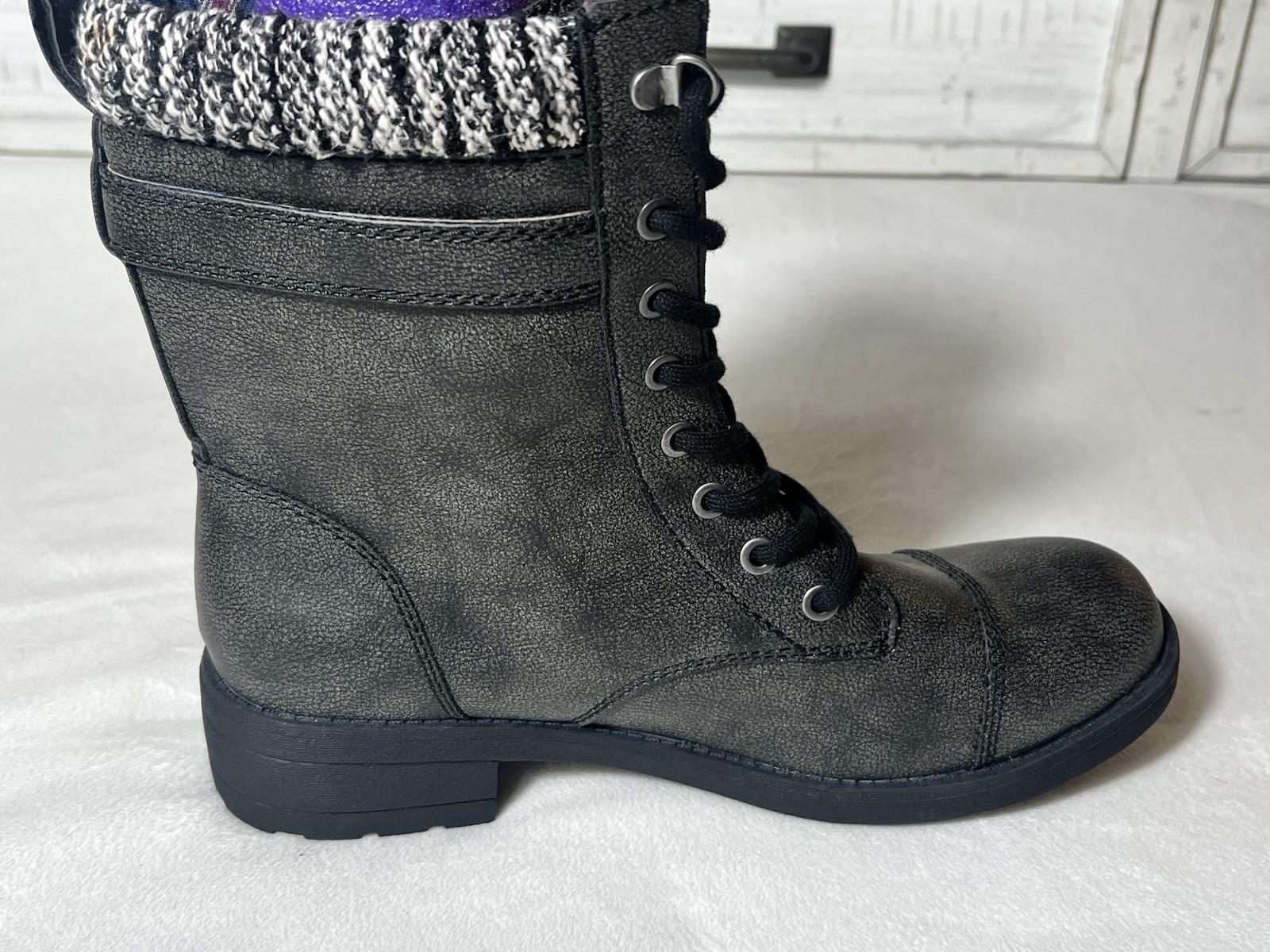 Rocket Dog Thunder Black Galaxy Women’s Lace Up Army Biker Boots Plaid Lining 10