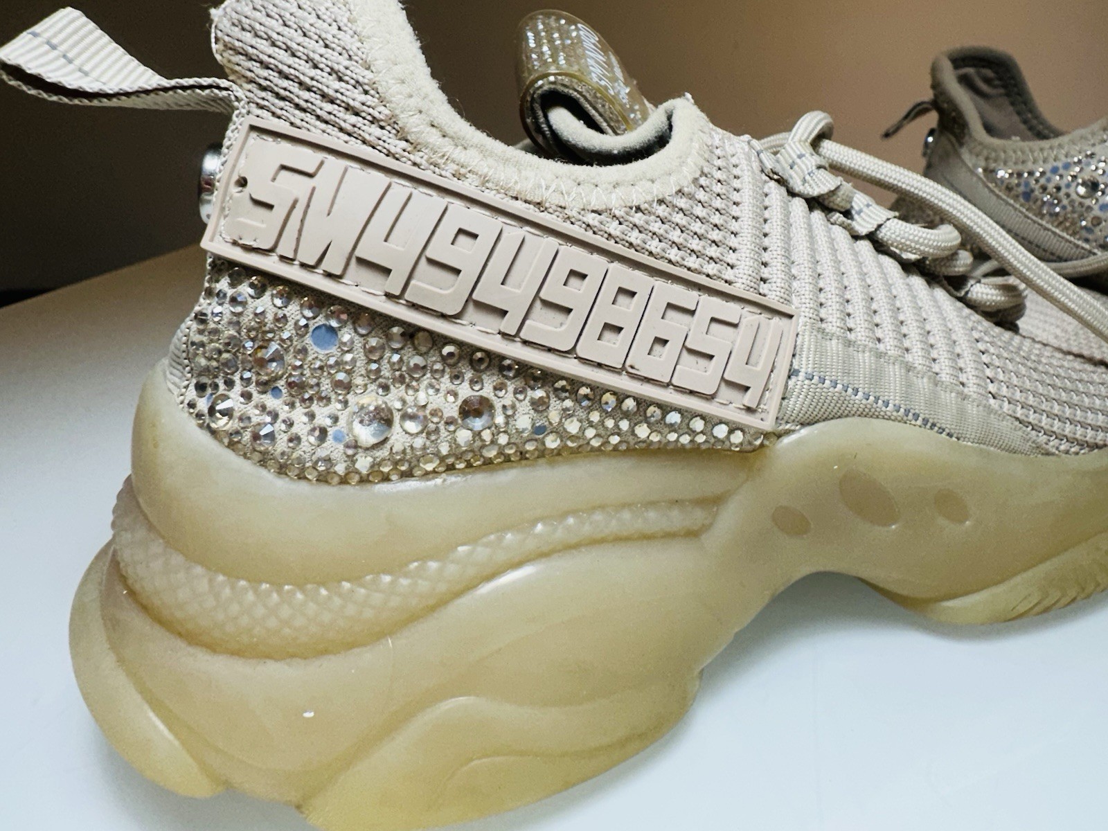 Steve Madden SM NY90 Sneakers Beige Rhinestone Breathable Womens Sz 7.5