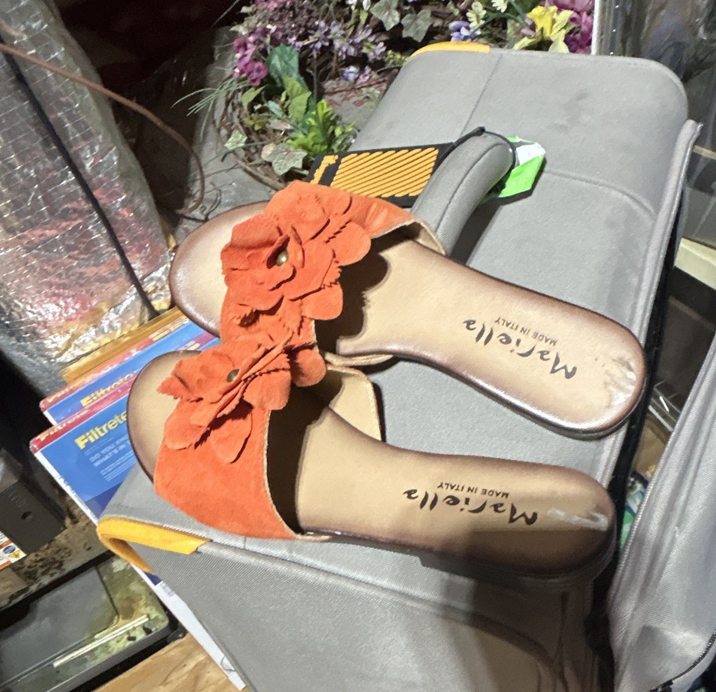 Mariella Women’s Slide Sandals Size 7.5 Orange Suede Flower Slip On Flat