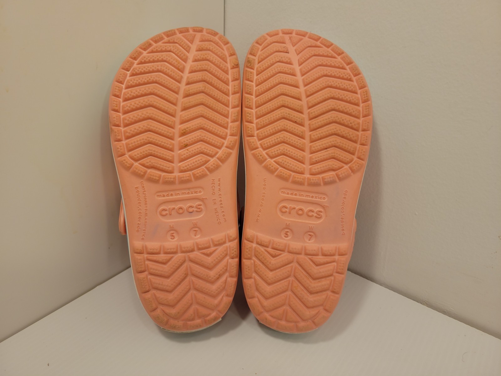 Nice! CROCS Clogs – Shoe Size Mens 5 Womens 7