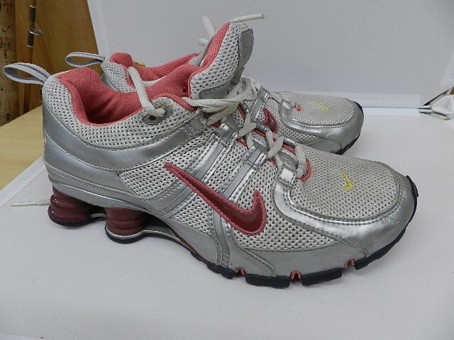Nike Shox Womens CrossFit White Silver Pink Shoes 317421-161 Size 8