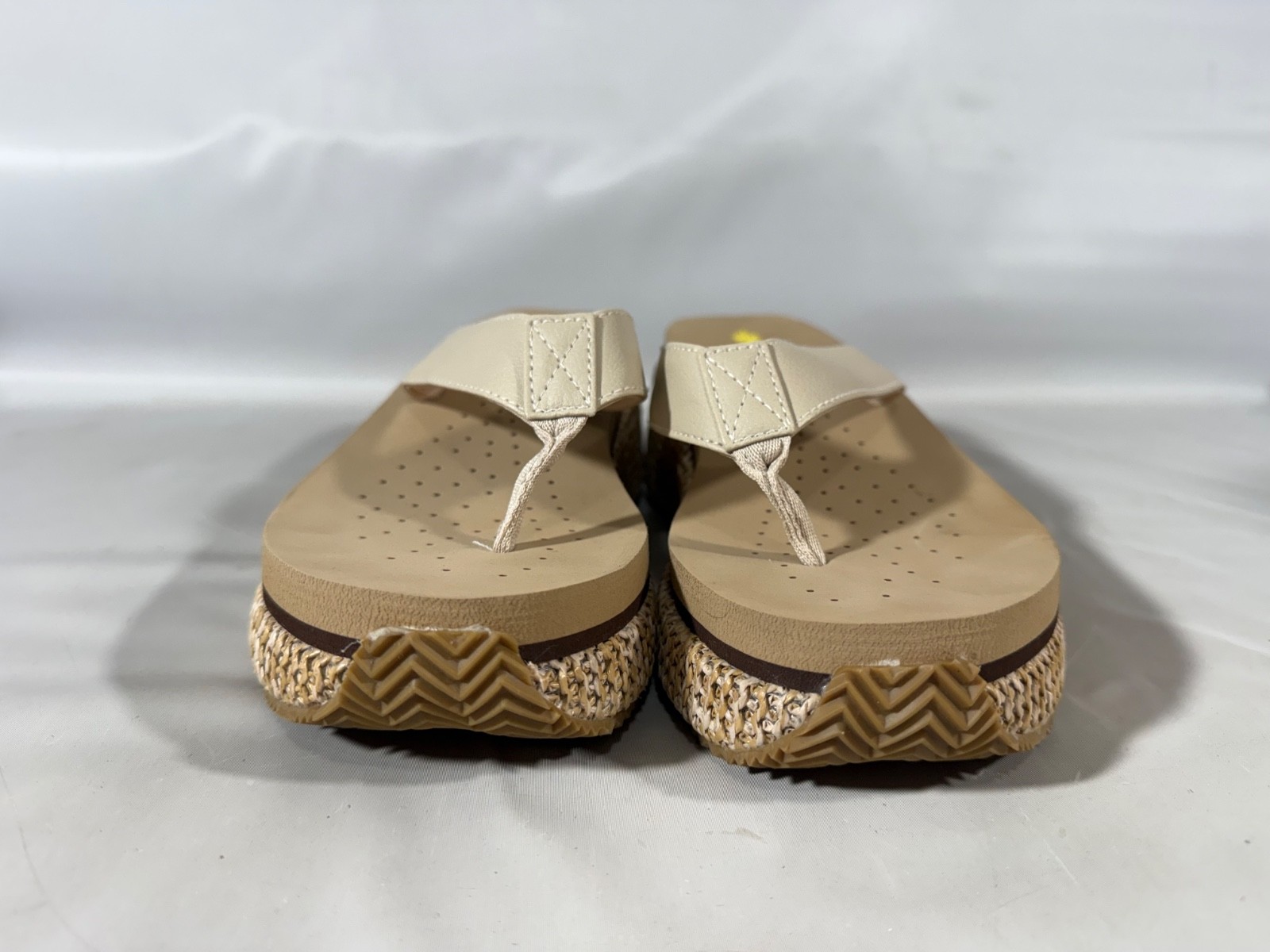Volatile Island 2 Platform Wedge Sandals Slides Womens Sz 9 Raffia Thong Cream n