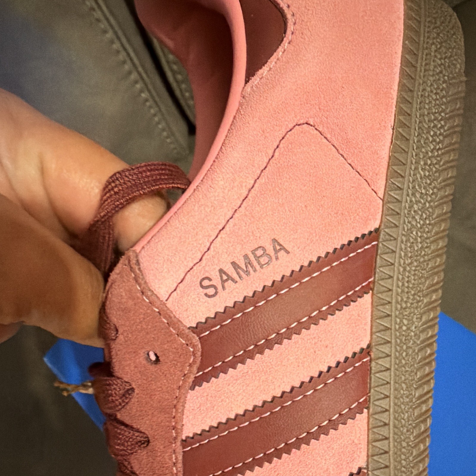adidas Samba OG W women’s Lace-Up Athletic Sneaker Low Top Pink/Brown IH6704