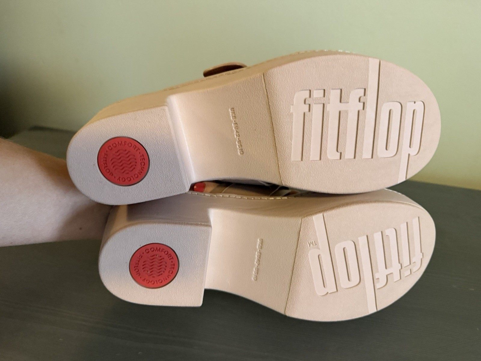 FitFlop Pilar Tan Leather Platform Sandals Double Strap Buckle Heeled: 10