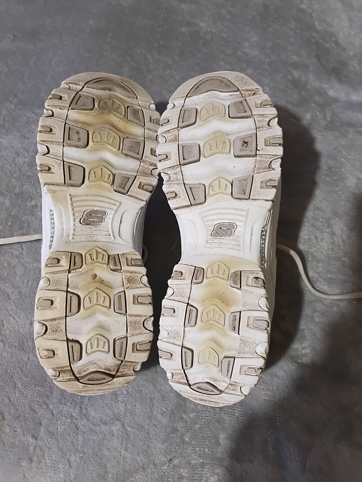 Skechers D’Lites Fresh Start White Sneakers Womens Size 11 Wide 11EW Chunky