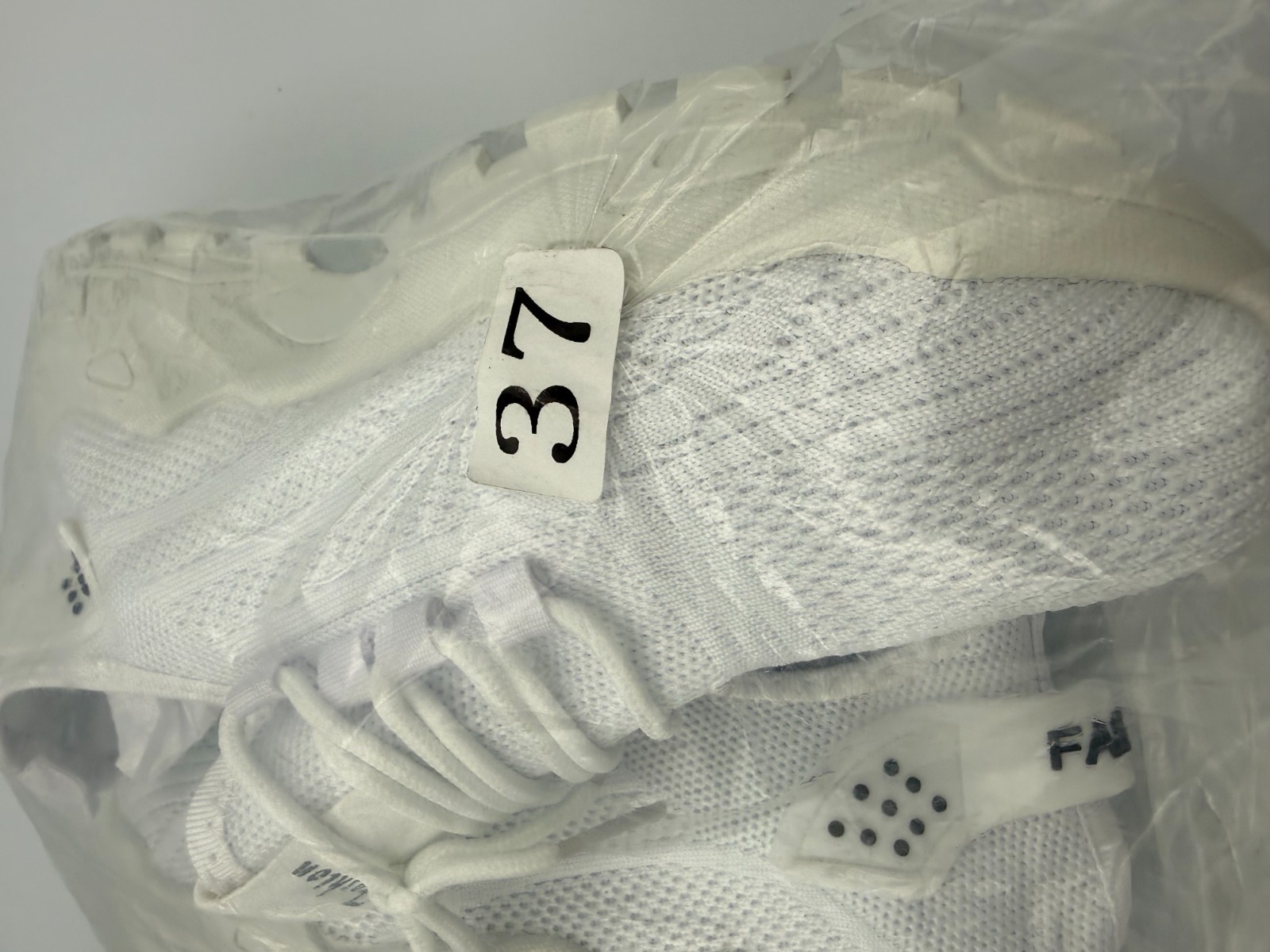 New Unbranded White Fashion Sneakers Womens Size 6.5 EU 37 Knit Athletic Shoes