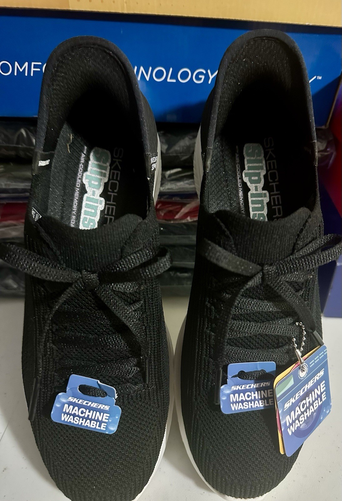 New With Box- Skechers Hand Free Slip-ins Air Cooled Memory Foam Insole-Size 9