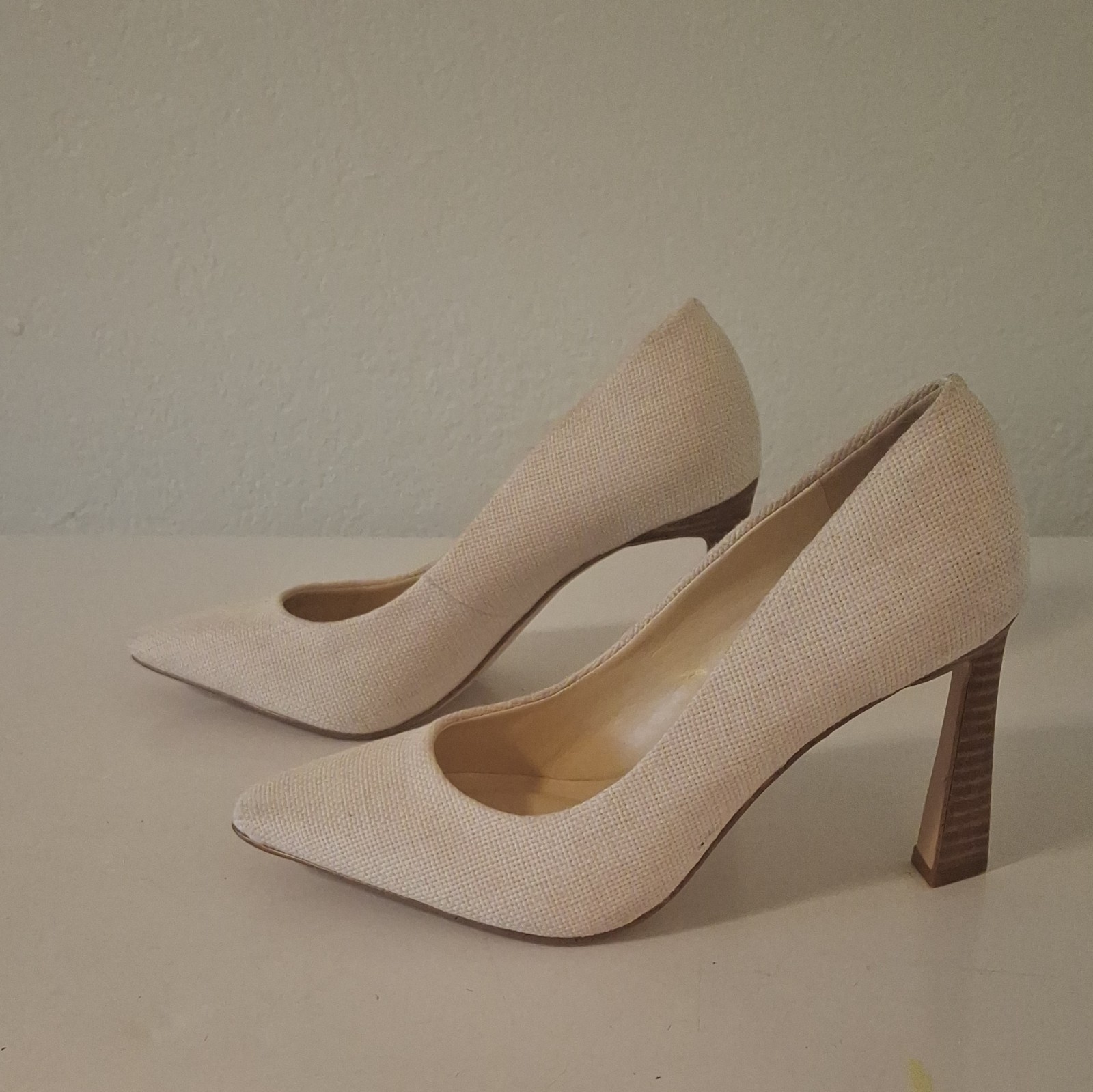 Jessica Simpson Women’s Beige Solid Pointed Toe Slip On Textile Pumps US 6