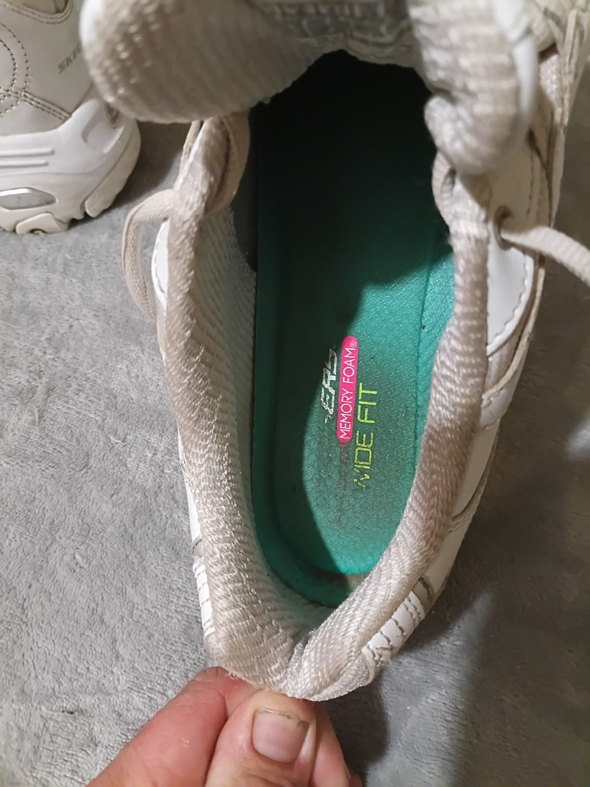 Skechers D’Lites Fresh Start White Sneakers Womens Size 11 Wide 11EW Chunky