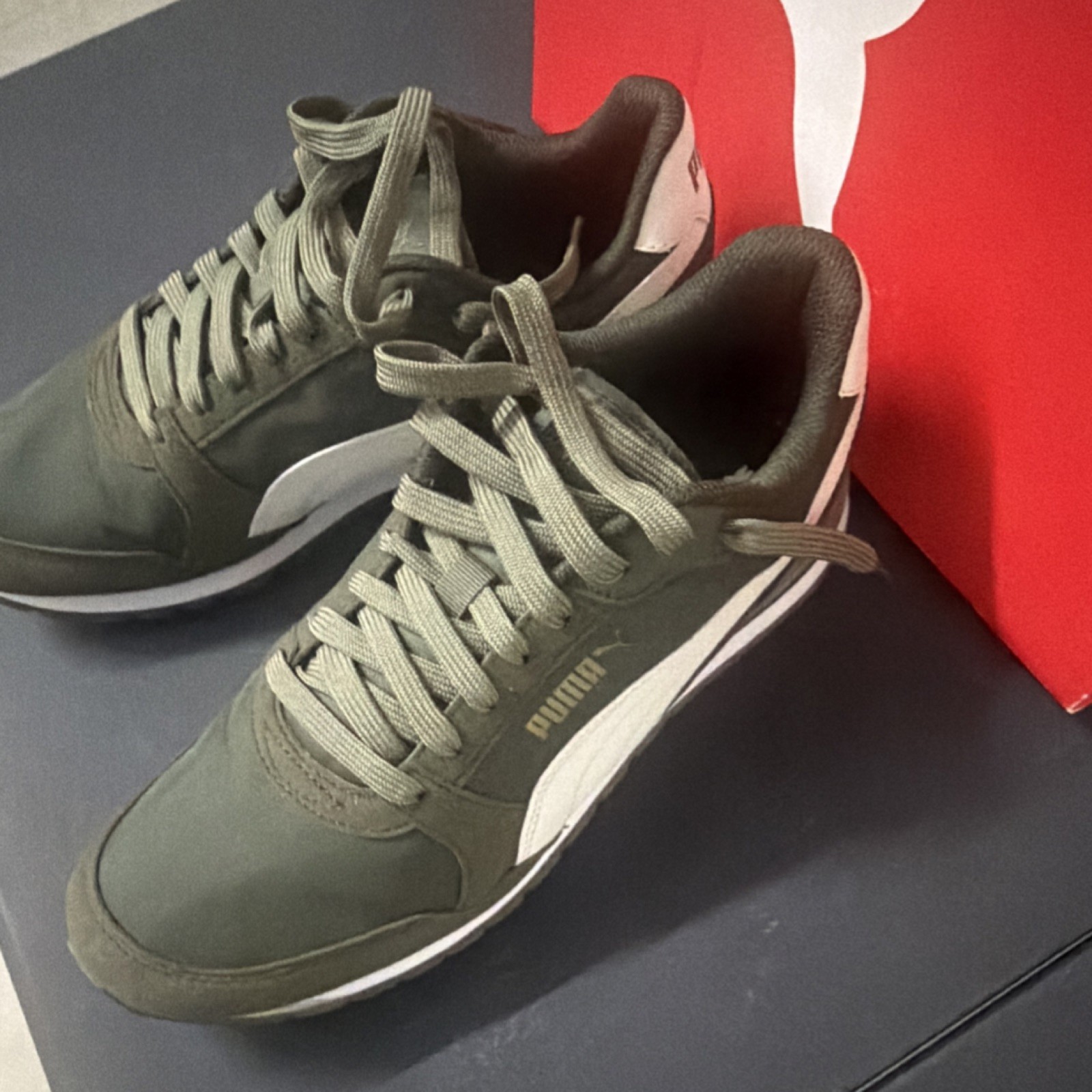 PUMA Low Top Green White Lace Up Men’s Casual Walking Sports Athletic Sneakers