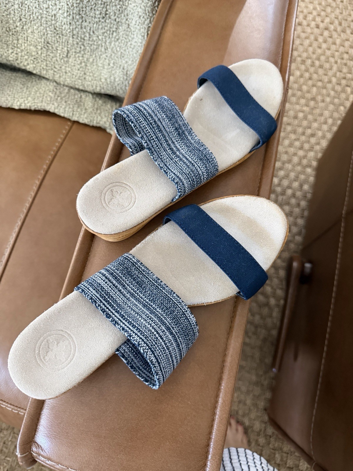 Charleston Shoe Company Cecilia Low Wedge Sandals Navy Heather Stretch Size 8