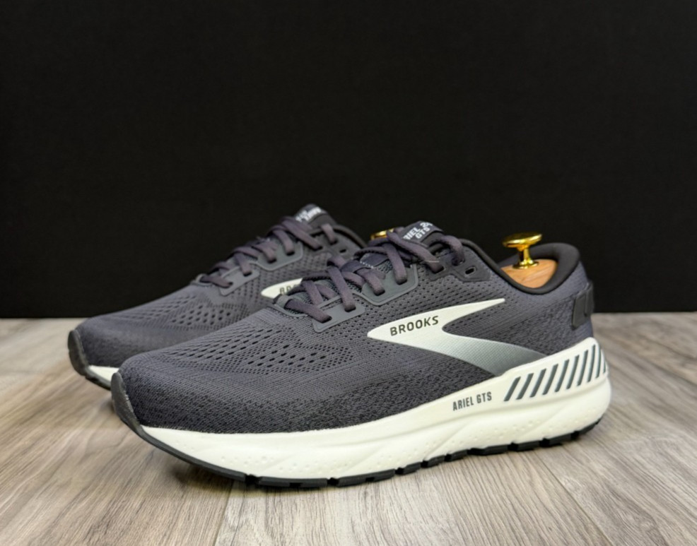 Brooks Ariel GTS 24 Ebony Black Women Running Shoes Size 9 2E Wide 1204142E016