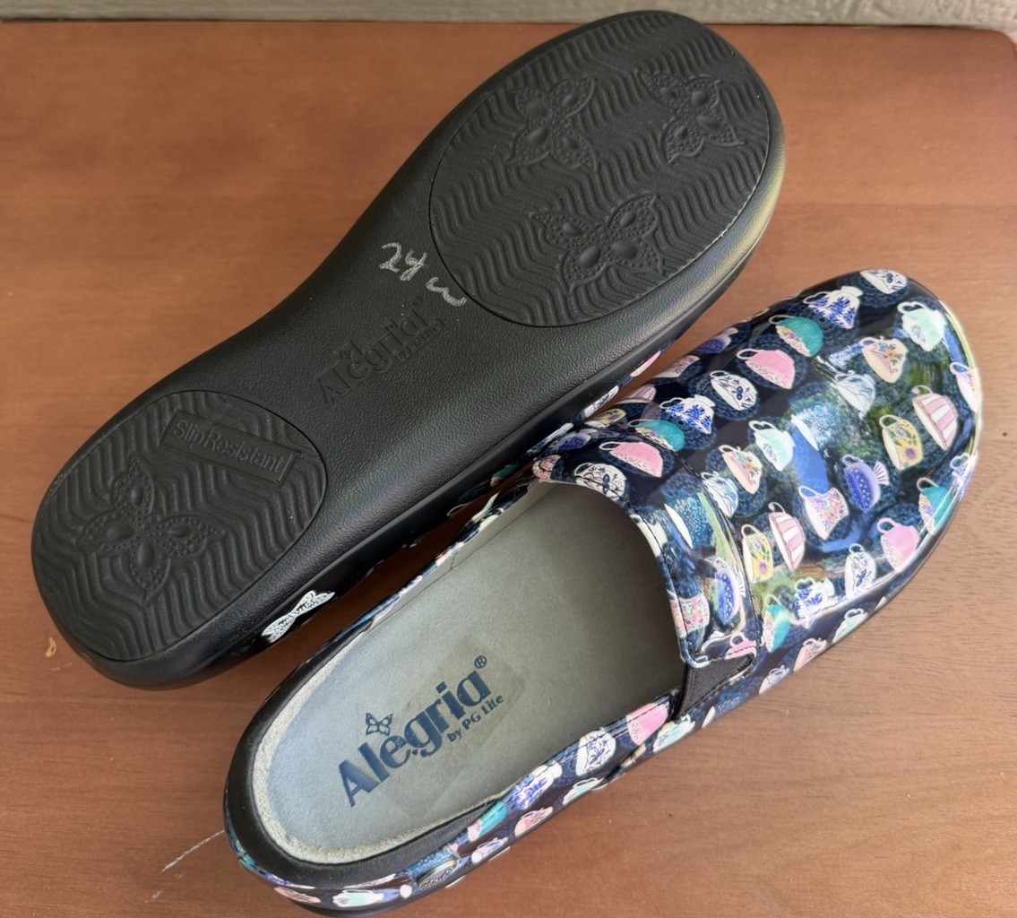 Alegria Women’s Keli Professional Clog Teacup Black KEL-7626,40