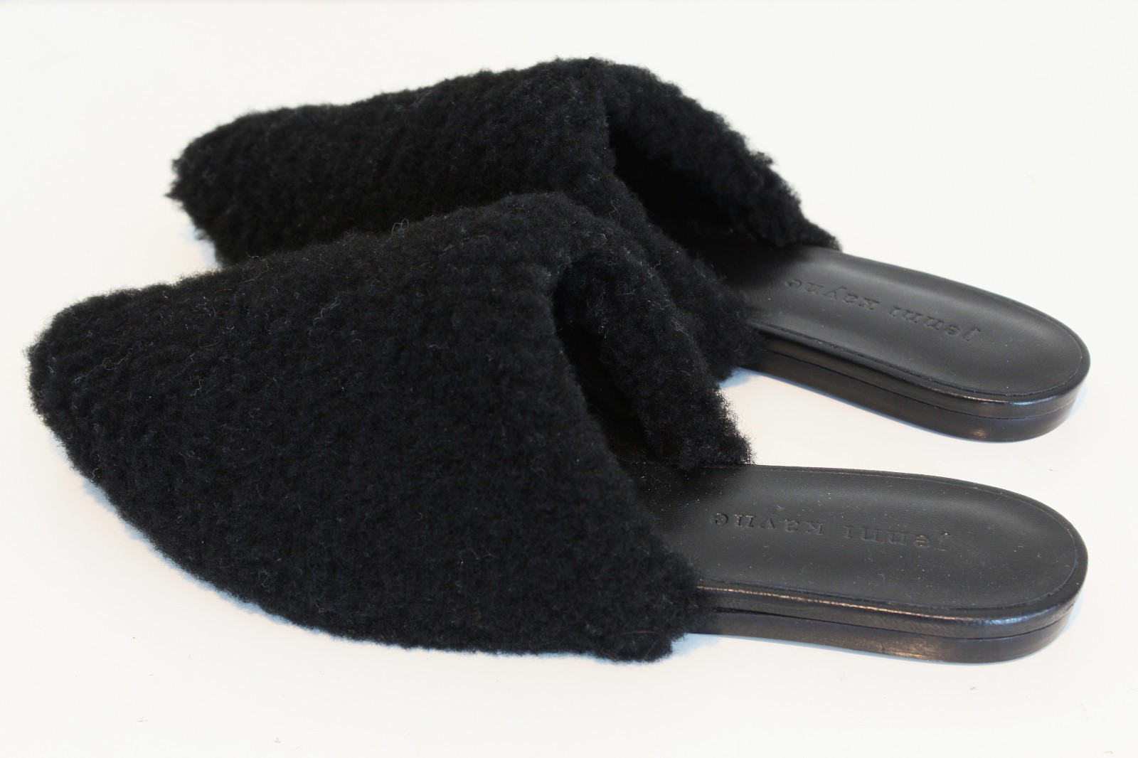 Jenni Kayne NWOB Shearling Mules Black Fur Slides EU 38 US 8 Made In Italy