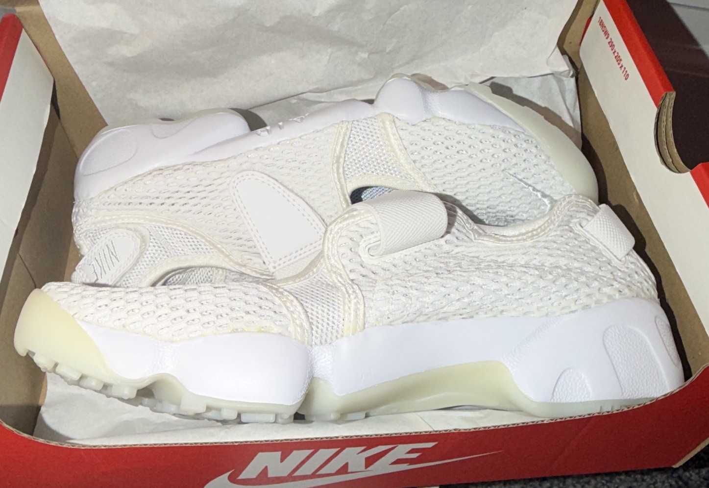 Nike Air Rift Breathe Women’s Mesh Hook & Loop White/Pure Platinum 848386-100