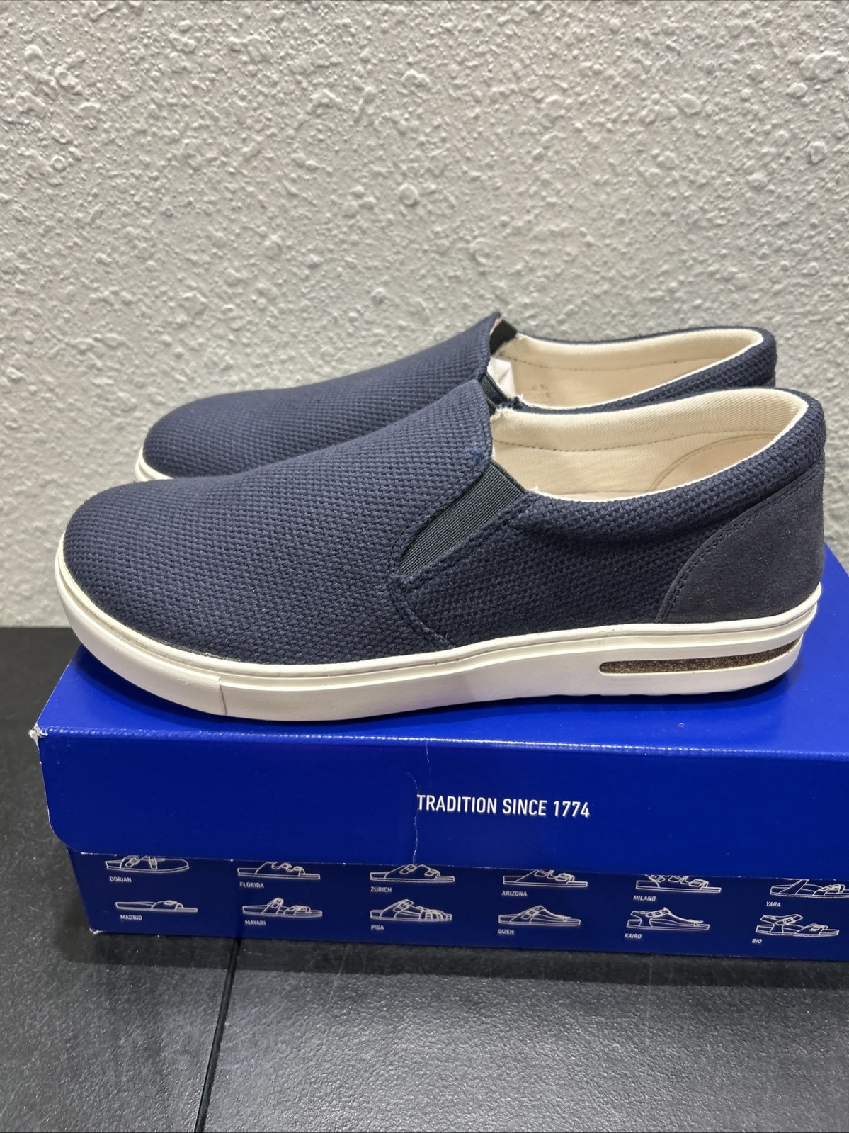 Sz 10-10.5 Women/8-8.5 Men Birkenstock Oswego Midnight EU 41
