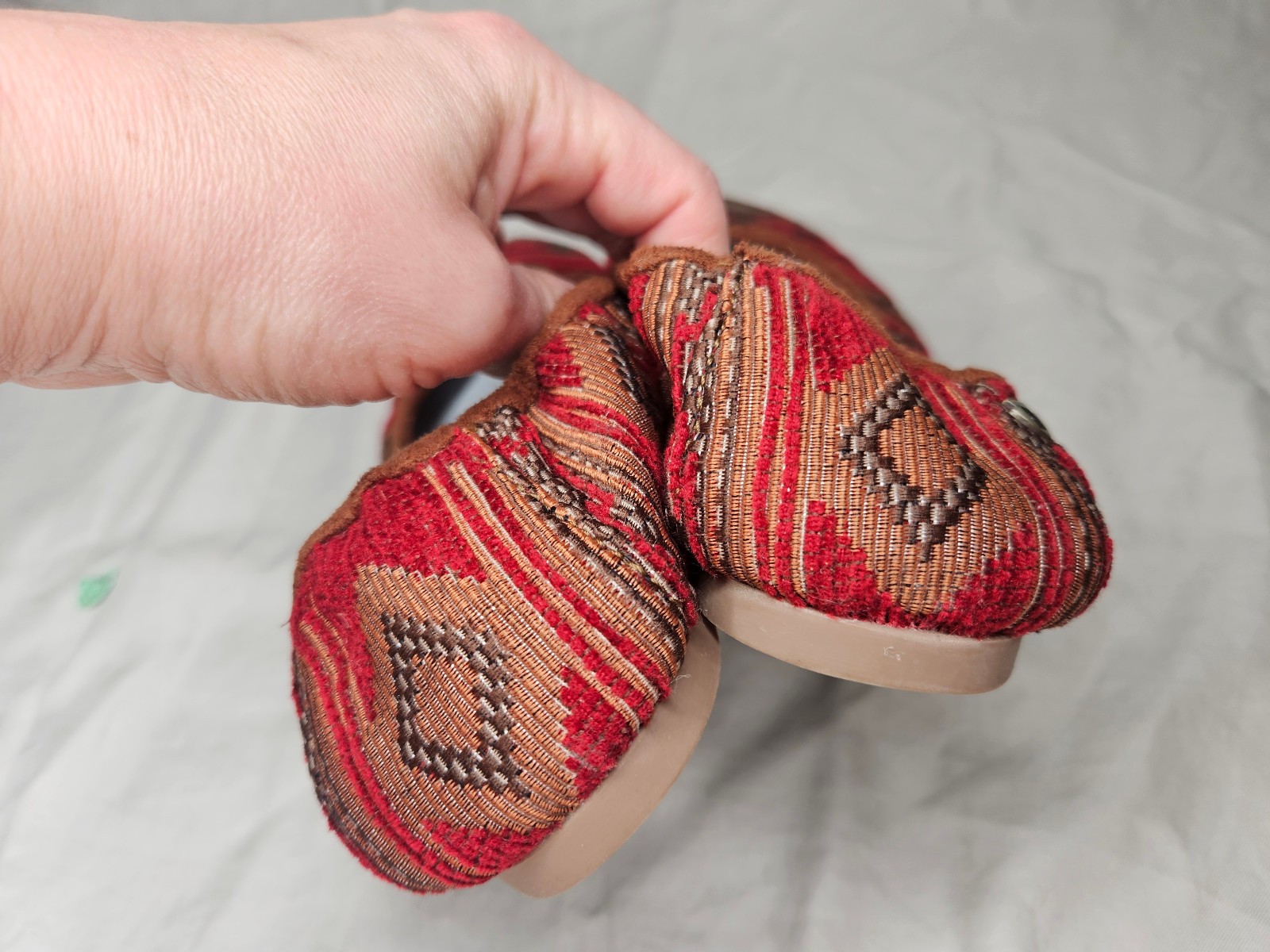 Minnetonka Ballet Flats Womens 8.5 Canvas Red Orange Striped Southwest Slip On