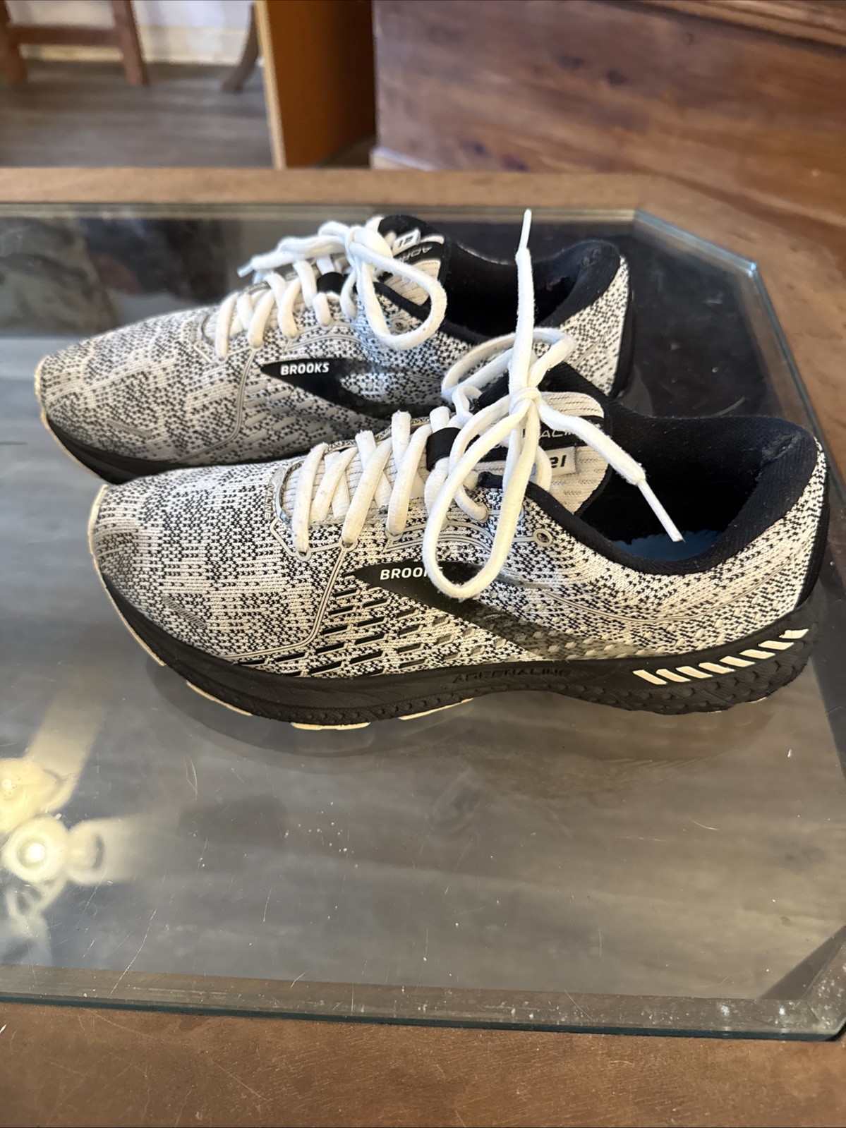 Brooks Adrenaline GTS 21 Womens Running Shoes 1203291B135 Gray Size 9