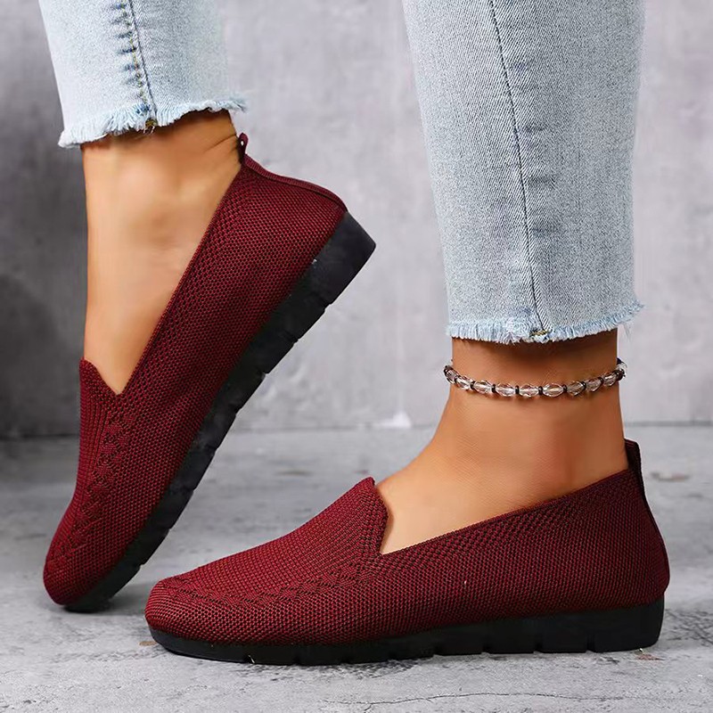 Women’s Knit Loafers Lightweight Anti Slip Flat Shoes for Daily Casual Wear.