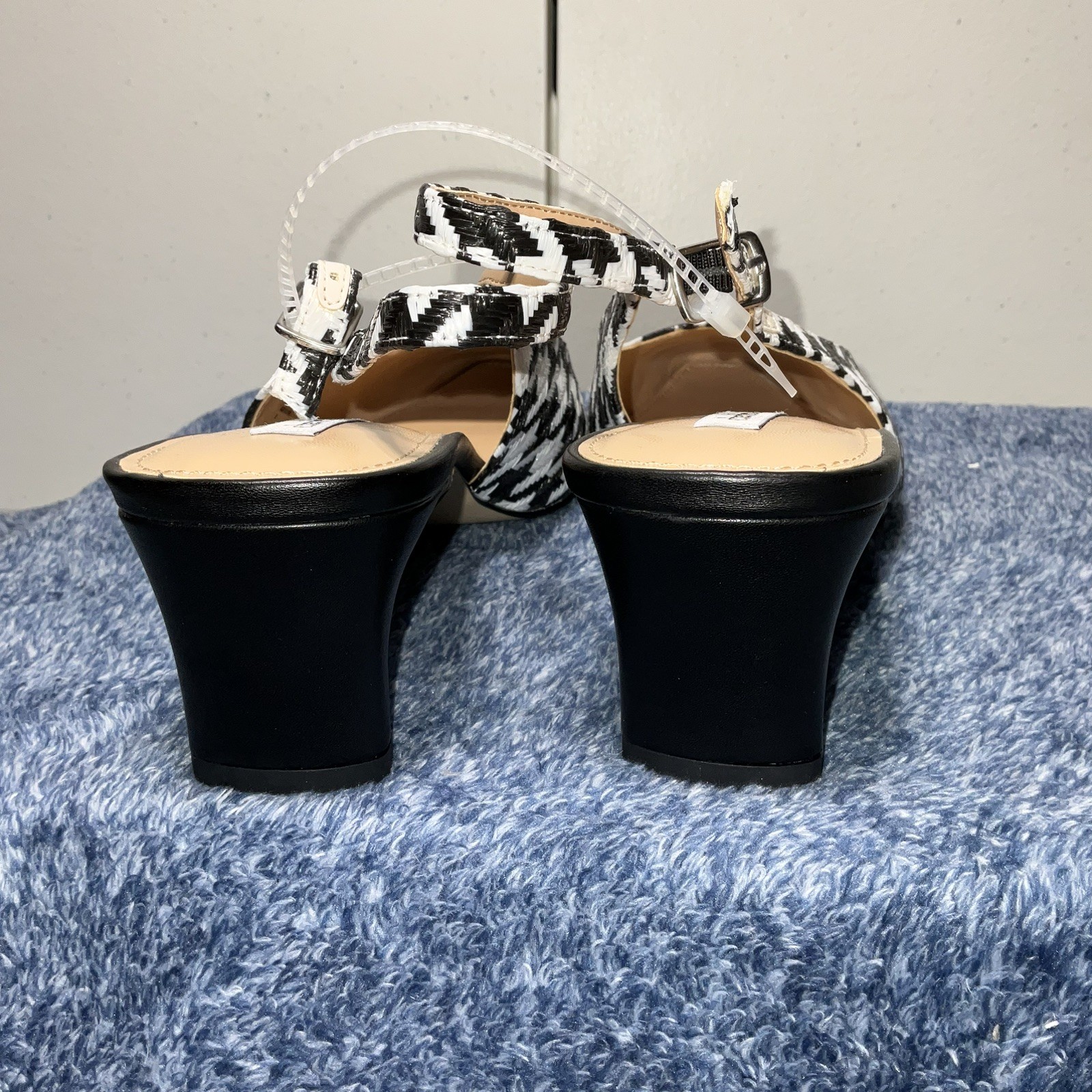 Charles David women’s Houndtooth Print Shallow Toe Slingback Pumps Size 10