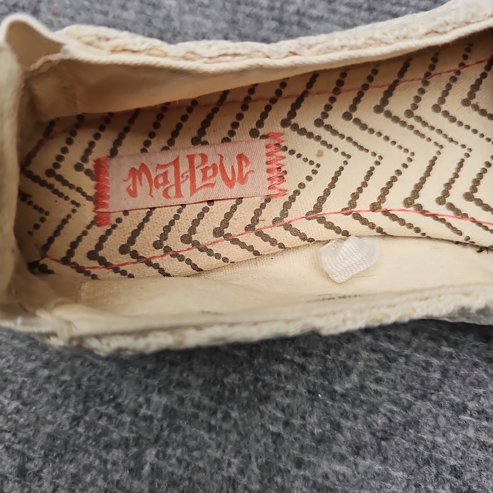 Mad Love Womens Slip On Flats Size 9 Cream Chevron Woven Canvas Loafers Casual