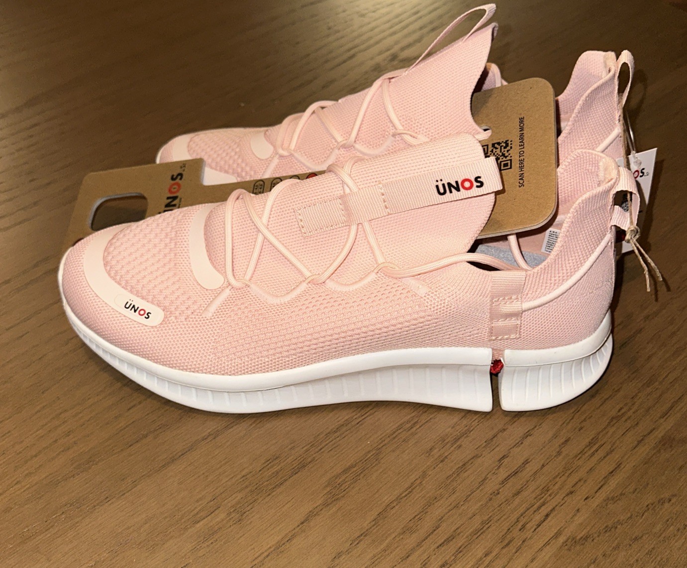 UNOS by Sz Nellum Dusty Pink Stretch Sneakers sz M 8/9 – W 9.5/10.5 – NWT